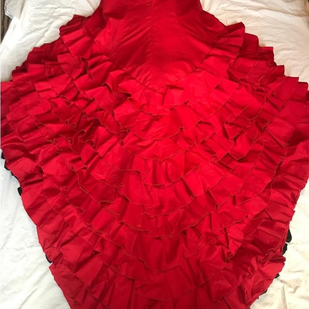 BATA DE COLA (Spanish “Train” Dress